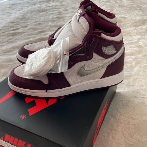Nike Air Jordan 1 - Picture 4 of 6